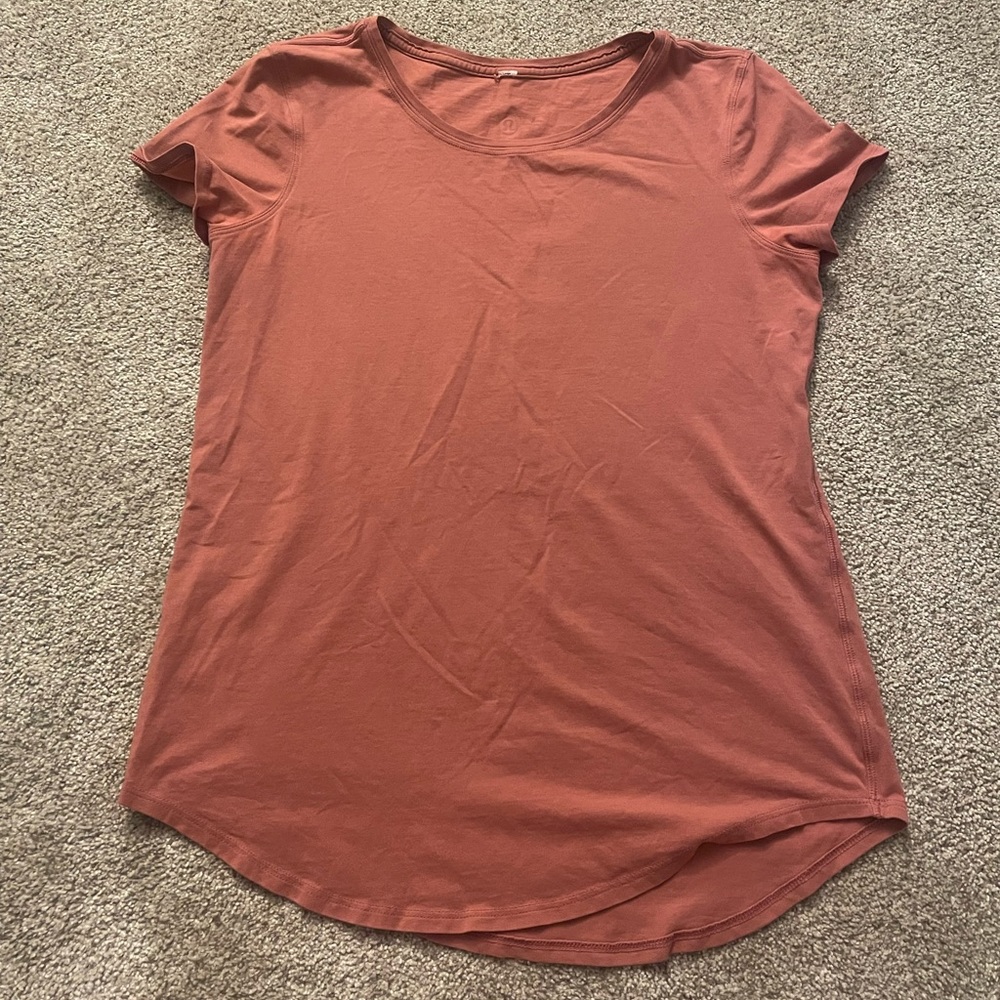 Lululemon women’s T-shirt